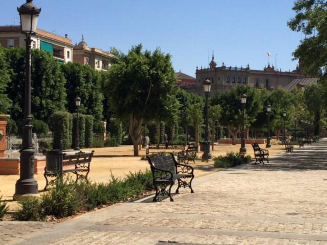 Apartamento A Estrenar Frente A La Plaza De Espana Seville Luaran gambar