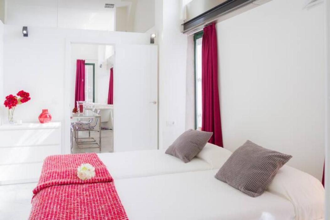 Apartamento A Estrenar Frente A La Plaza De Espana Seville Luaran gambar
